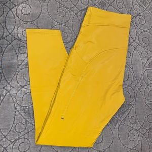 Lululemon, POWER THRU HIGH-RISE TIGHT 25", Size 10